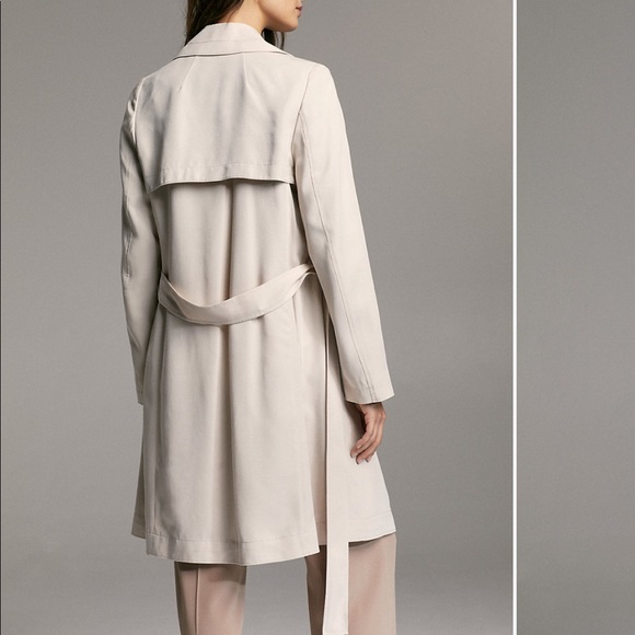 Aritzia spring trench coat - Picture 9 of 10